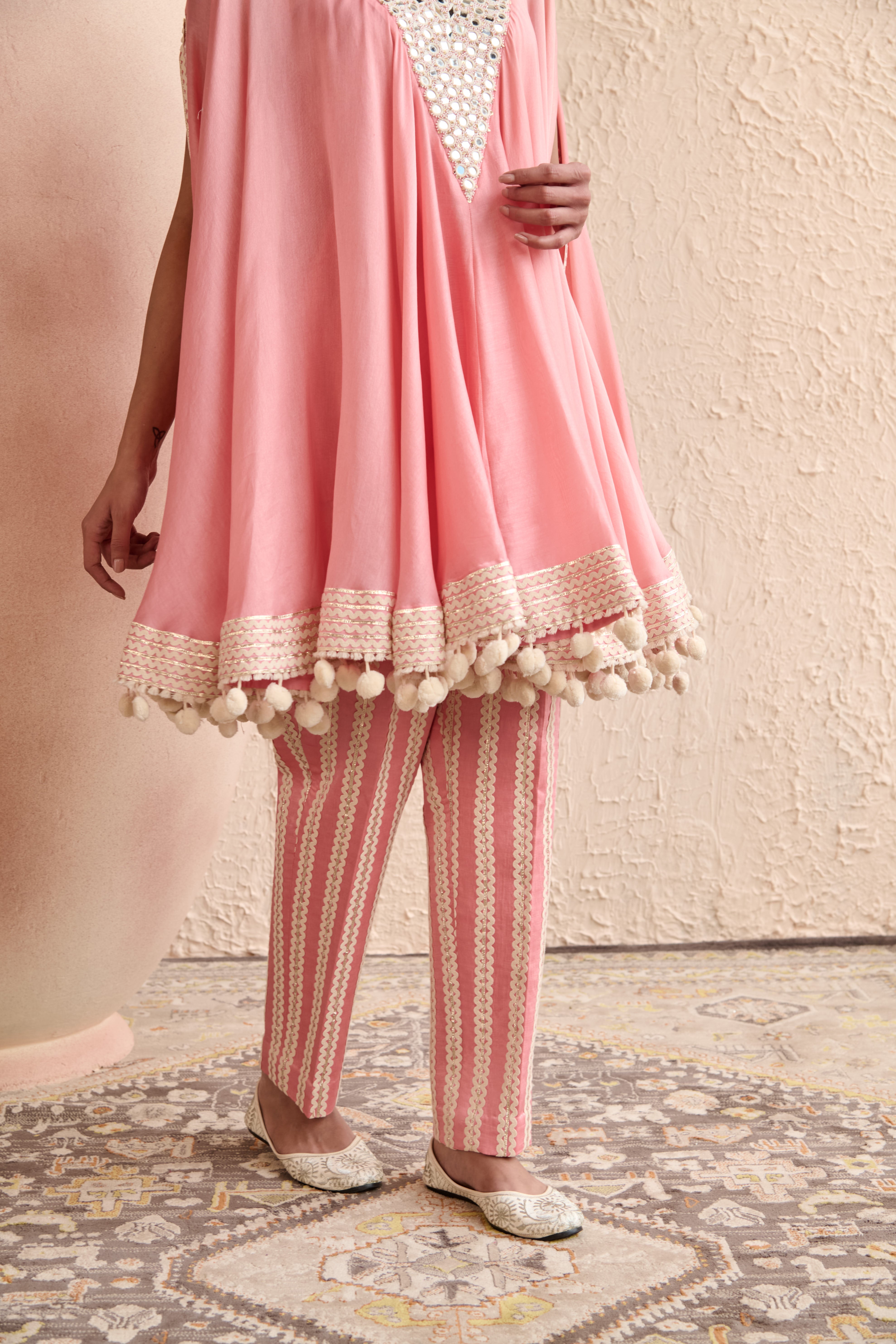 SHEESHA FLARED CAPE SET
