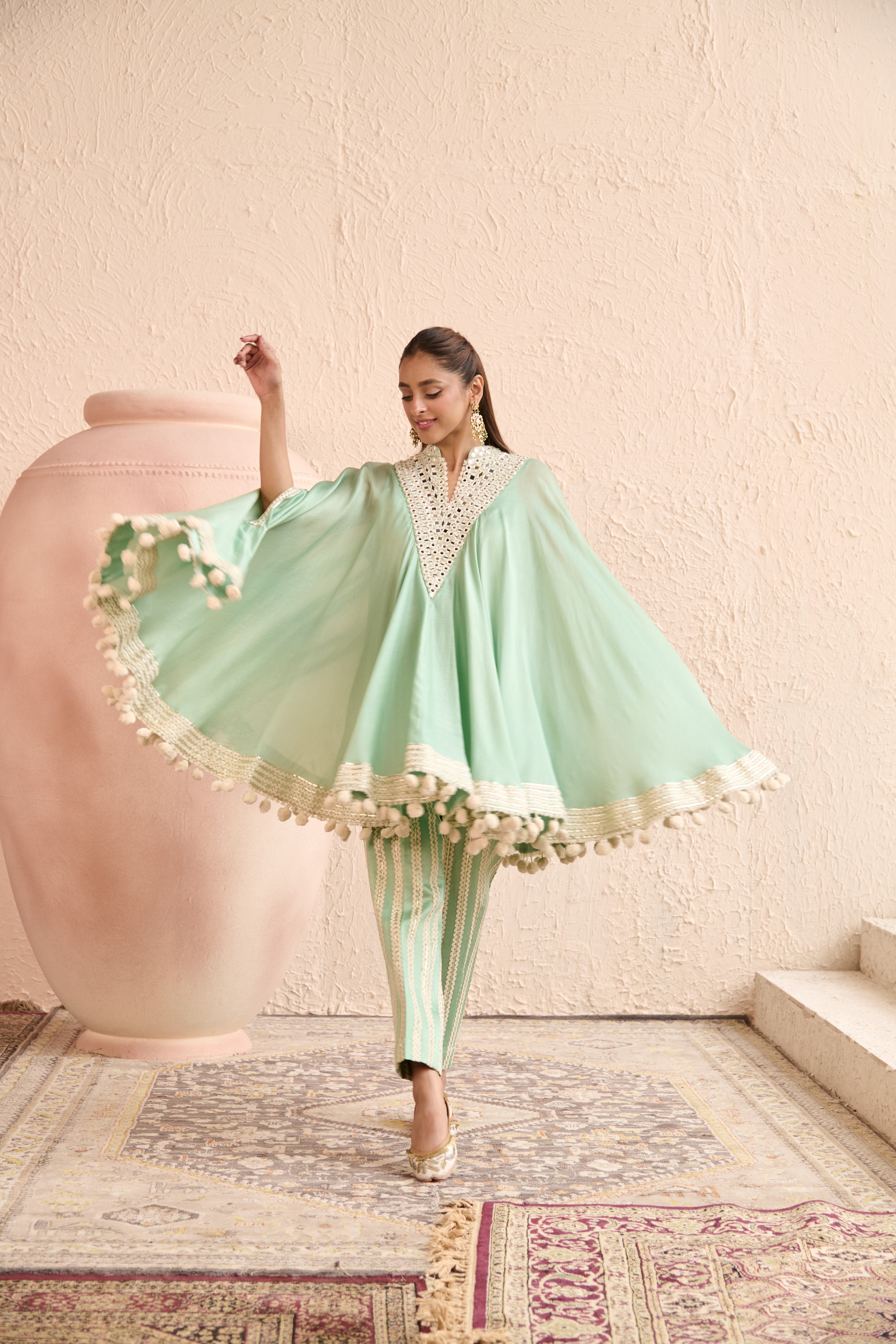 SHEESHA FLARED CAPE SET