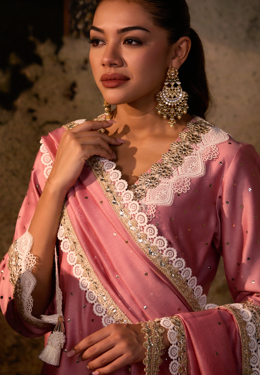 INARA ZARF STRAIGHT KURTA SET