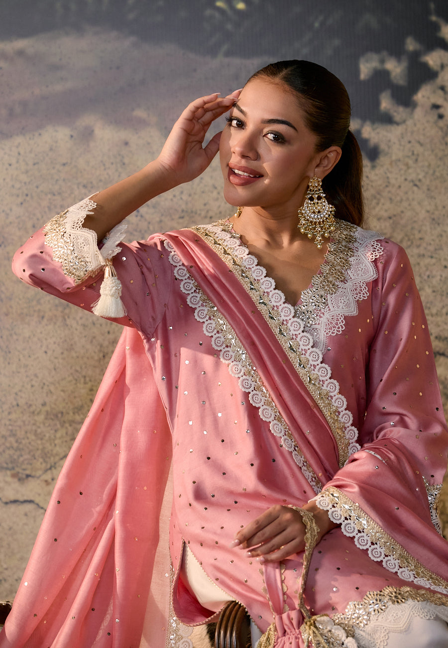 INARA ZARF STRAIGHT KURTA SET