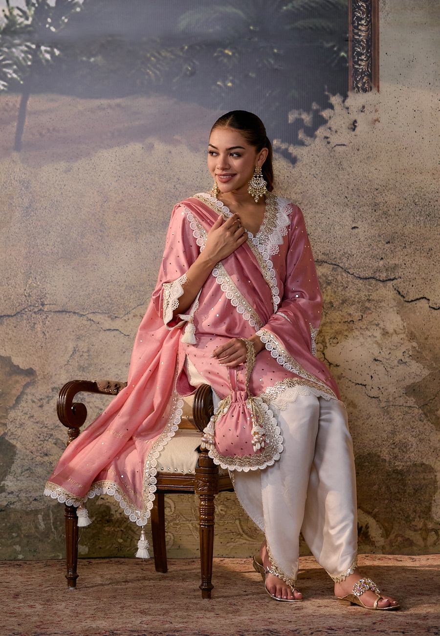INARA ZARF STRAIGHT KURTA SET